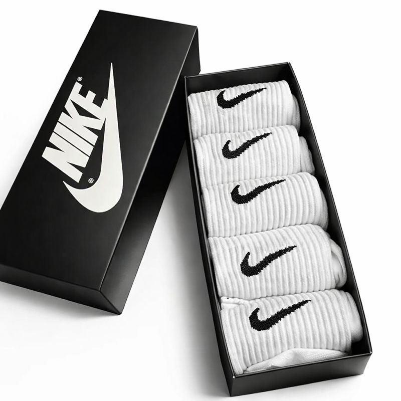 5 пар у коробці, подарунковий набір шкарпеток NIKE білі 41-44р. 5 пар у коробці, подарунковий набір шкарпеток NIKE білі 41-44р.