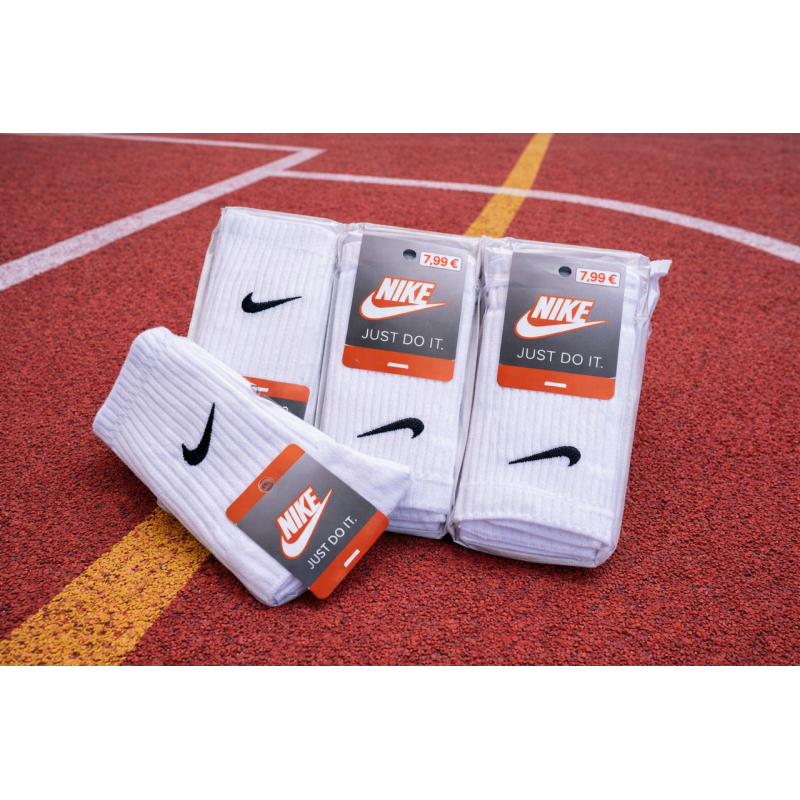 12 пар в упаковці, шкарпетки NIKE високі білі 41-44 р. 12 пар в упаковці, шкарпетки NIKE високі білі 41-44 р.